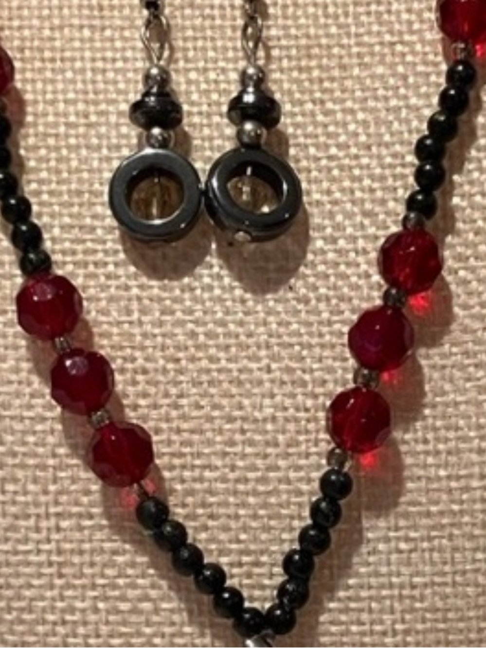 MOTHER OF PEARL PENDANT ON SEED BEAD AND CRYSTAL CHAIN / MATCHED EARRINGS - Picture 7 of 11